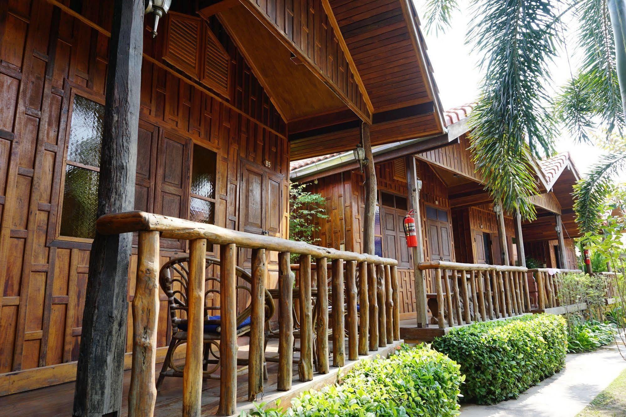 J&J Guesthouse Sukhothai Exteriér fotografie