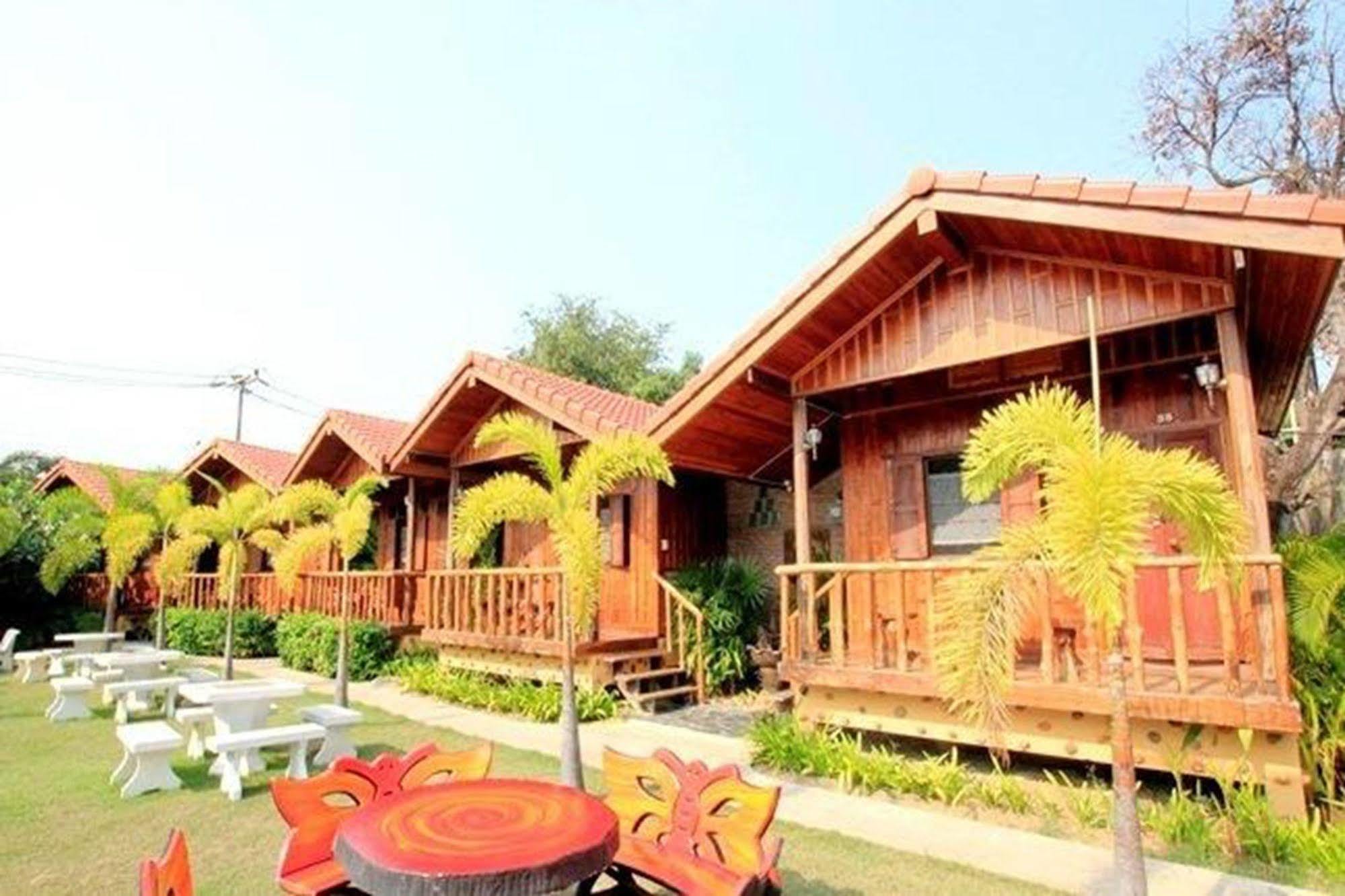 J&J Guesthouse Sukhothai Exteriér fotografie